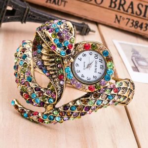 Luxury Snake Shape Women Titta damer Retro Romerska Skala Crystal Quartz Watches Female Dress Clock Relogio Feminino