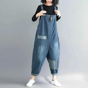 Tute da donna Rompeggiano tute in jeans per donne in stile coreano Rompeggiano solide tute vintage casual vintage pantaloni harem pantaloni da lavoro tascabile design da donna vestiti y240510