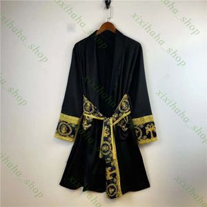 Kimono Men's Jackets Men Silk Sleepwear Nightgown Casual Kimono Bathrobe Light Luxury Retro Windbreaker Male Loose Home Wear Pajamas Style 173