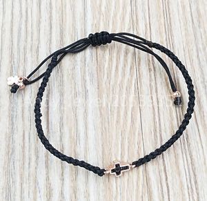 Motivkreuzarmband in roségoldem Vermeil mit Spinellen und schwarzem Schnurauthentic 925 Sterling Silber Armbänder passt europäischer Bär J4464746