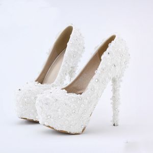 شحن مجاني حذاء أبيض الدانتيل العروس أحذية زفاف حفلة موسيقية حذرة أحذية زفاف 14 سم.