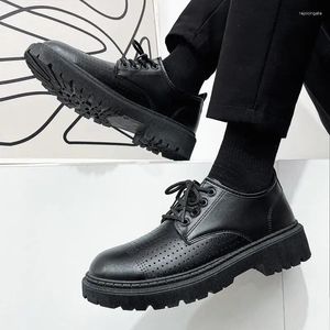 Scarpe eleganti da uomo indossare il designer di lusso oxford black brevetto in pelle Italia