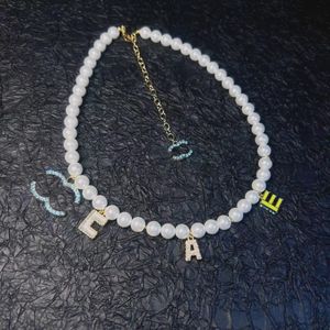 Designers New Pearl Necklace Luxury 18k Gold Plated High Quality Pearl Pered With Letters Fashion Necklace Trendy Charm Womens Necklace With Box Birthday Present