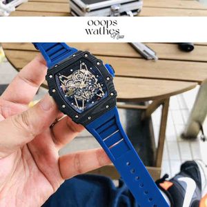 Luxury Watch Date Mens Automatisk mekanisk klocka Atmosfärisk ihålig kolfiber Stora Dial Fashion Egenskaper Personlighet Personlighet