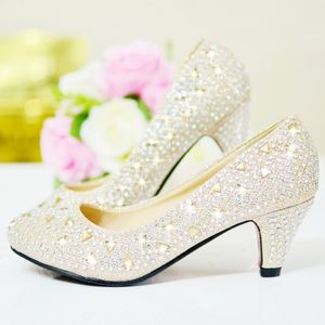Shiny Crystal 2015 Wedding Shoes 5cm الكعب المتوسط ​​أحذية الزفاف Rhinestone Silver Prom Party Shoes Red and Gold 260L