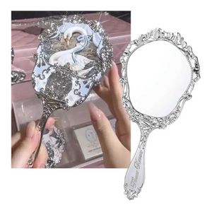 Compact Mirrors Flower Knows Swan Ballet Collection Handheld Mirror - Utsökt Relief Design Elegant Makeup Tools Q240509