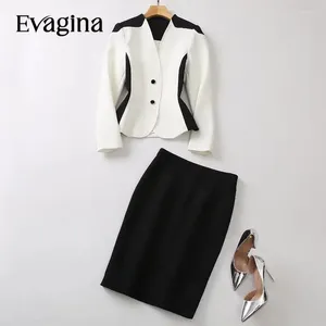 Sukienki robocze Evagina 2024 Modna Projektowanie pasa startowego czarno-biała patchwork w szpic z długim rękawem Tops