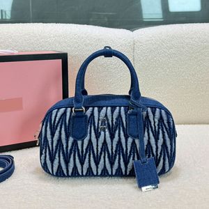 Bolsa de designer de sacola plissada Bolsa de ombro de bolsa de ombro da bolsa de bolsa de bolsa de jeans da bolsa de canhão Bolsa de câmera Hardware de prata Mulheres Mulheres Mulheres Cross Body Body Saco de alta qualidade