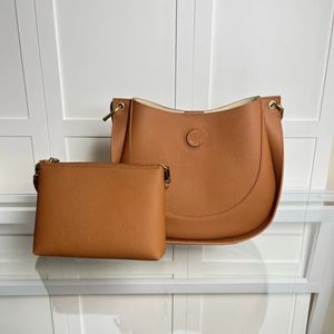 2024 New Style Swallow Sag, галька, ковша, сумка, сумка, сумка с большой емкостью, высококачественная сумка в стиле, летняя дизайнерская сумка, ежедневная мобильная мобильная матери и детская сумка