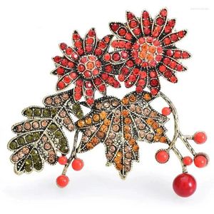 Brooches 1PC Vintage Red Beans Flowers Women Unisex Christmas Year Plants Casual Party Brooch Pins Gifts