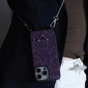 Designer Bling Rhinestone Telefono Custodia per Apple iPhone 15 Pro Max 14 13 Luxury Glitter Diamond Chains Crossbody Spalla Crystal Cover Coque Coque Fundas Purple Purple