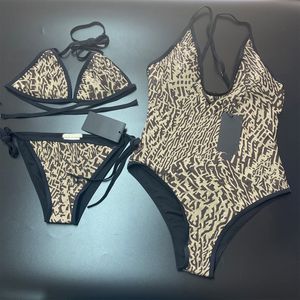 Luxus Bikini Designer Set sexy Sommer Beach Sexy Hochqualitätshalter-Gurt Beach Zweiteiler Halftergurt Beach Dreipunkt European American Top Unterwäsche Girl Beach