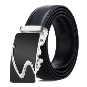 Cintos cinturões de colar de couro macho de couro automático de imitação de lazer todos os tipos de decoração fabricante por atacado masculino Belt001