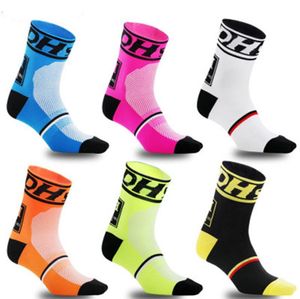 Dh Sport New Cycling Socks Top Quality Professional Brand Sport Socks Breathable Bicycle Socke Outdoor Racing Big Size Men1122912