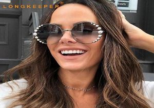 Luxury Round Pearl Solglasögon Kvinnor Brand Designer Alloy Frame Cat Eye Sun Glasses Female Black Shades UV400 Lentes de Sol Mujer7374285