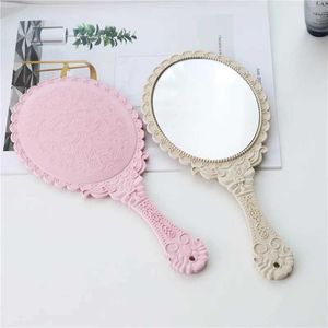 Kompakte Spiegel 1 Silber Retro Mirror Ladies Blume Reproduktion Oval Runde Make -up Handheld Prinzessin Schönheitskleid Geschenk Q240509