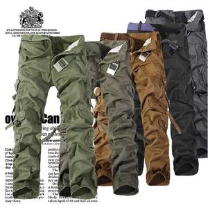 Męskie dżinsy kamuflażowe Casual Pants w stylu koreański luźne męskie habiczne kombinezony europejskie i amerykańskie gorące Q240509