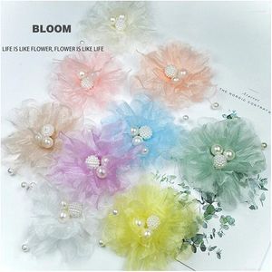 Dekorative Blumen 10pcs/Los 7,5 cm Perlen Organza Chiffon Stoff Künstliche Blumenblüte für Hochzeitskleid Brosche Kopfbedeckung DIY NEWING