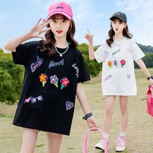 T-Shirts Korean Summer Girls Langes T-Shirt Jugend Mädchen 3d Blume Kurzarm Top School Girls Graffiti Baumwolle Lose T-Shirtl2405