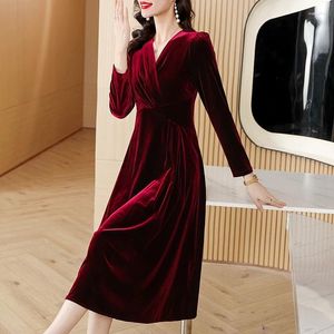 Lässige Kleider rot Velvet V-Ausschnitt Lose Long Kleid Herbst Winter Korean Vintage Prom Frauen elegante Luxus Vestidos