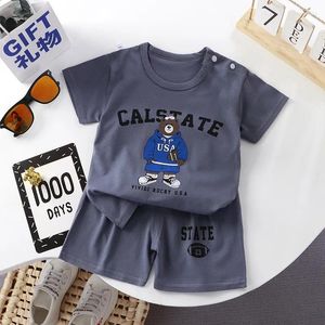 Set di abbigliamento Summer Born Boy Clothes Set Children Girls Girl Catoon Bear Tshirt Top e Shorts Outfits in Cotton Pajamas