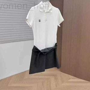 Grundläggande avslappnade klänningar Designer Nanyou Trendy Brand High End European Polo Neck Kort ärmklänning med vit panel grå skarv för smala kjol kvinnors xfrv