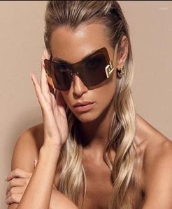 Солнцезащитные очки роскошные женщины обертываются вокруг щита безрамновой бренды 2000 -х