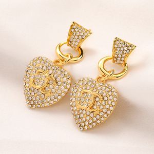 Designer Brand Letter Stud Earrings Luxury Women Back Stamp Gold Plated Stainless Steel Crystal Brand Letters Heart Pendant Earring Love Gifts Jewelry Accessories