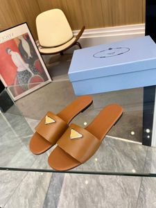 Fashion Women Beach Triangle Slippers Slippers Slides Office Slip Slids Sliders Italy Sencate Brown Rubber Leather Simple Designer Disual Hotel Slipper Box EU 35-43