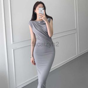 Lässige sexy Kleider Designer -Kleid elegante graue, falten ärmellose Kleid mit einem geraden Kragen Slim Fit Schlankungseffekt New Hip Wrap Rock