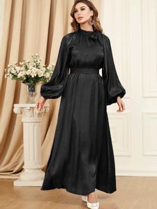 Abbigliamento etnico Shining Tren Neck Sliet Modest Abaya Elegante vescovo Slve Belted Maxi Long Dress Dubai Abbigliamento islamico Islam Musulmano T240510