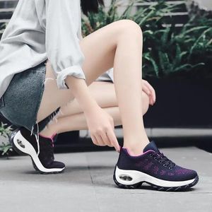 Casual Shoes Kvinnors sneaker som kör vår/sommar full svart student tenis andningsfull jogging