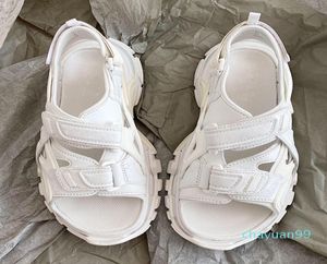 مصممي الأزياء Slides Sandals Shoes Runner Men نساء للجنسين الرياضة على نطاق واسع وسميكة منصة ارتداء نساء مقاومة للنساء 20212562776