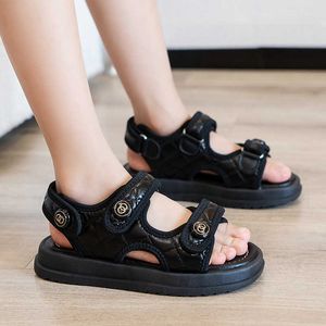 Sandals Summer New Childrens Shoes Open Toe Girls Small Spragrant Beach Little Princess Sofe Sole Sole مريح H240510