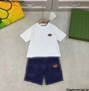 Kinder Baby Designer Kleidungsstücke Kurzarm Cowboy Elastic Shorts Schwarze Weiße Bewegung Jungen Tuchmaschinenbrief reine Baumwollkinder Anzug CHG2401107-6