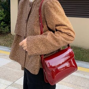 Moda Patente de couro Lady Sling Bag Pu Leather Women Phone Bag Crossbody Bag Ladies Flap ombro Messenger Bolsas Red 240507