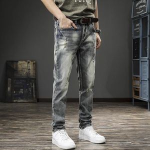 Herren Jeans Frühlings- und Herbst-High-End-Vintage Old Hosen mit all der modischen Marke Slim Feet gerade Beinloch Patch Long