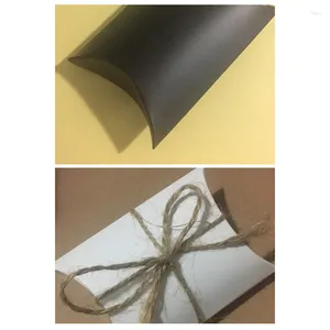Brocada de presente 10pcs Caixa de embalagem Pillow Shape Candy Bag Diy Wedding Party Favor Kraft Paper Boxes Supplies de Natal