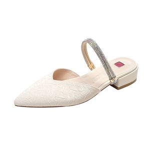 2024 donne signore donne genuine in pelle medi in pelle sandali estivi saccheggiate dita piontaghi flipfflops flipflops sliple slip-on nutrere abbigliamento da festa gladiatore scarpe dimensioni 31-43