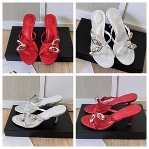 2024 Ny högkvalitativ mode Serpentine Cross Strap High Heel Sandals Women's Red/White, hälhöjd 7cm/10 cm storlek 35-40