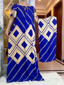 Ubranie etniczne 2023 Styl Summer Short Sukienki z dużym szalikiem kwiatowy Boubou Maxi Islam Kobiety Dress African Abaya Ubrania T240510