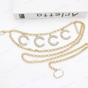 Correntes douradas cinturões para mulheres designers cintura links de cintura prateada cinto de luxo de letra acessórios meninas diamante pérolas cereins 2266