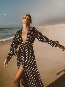 Moda Polka Dot Print One Piece Bandeau Swimsuit e Cover Up Luxury Swimwear vestido de praia de roupas de banho Menas de banho Beachwear 2024