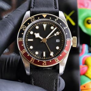 남성 시계 자동 기계식 움직임 시계 42mm 비즈니스 가죽 손목 시계 Montre De Luxe Watches for Men 252L