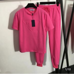 Pad Women Trailtsits T Shirt İki Parça Setleri İlkbahar Yaz Gözleri Sıradan Stil Tomurcuk Lady Slim Hoodies Tees Örgü Gömlek 2024