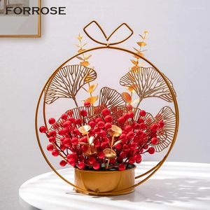 Fiori decorativi Anno del cesto fiore Bouquet di bacche rosse artificiali con pianta falsa in vaso di metallo per decorazioni per la casa regalo di Natale 2024