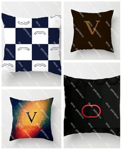 Designer White Brown Minimalist Cillow Classic Letter Logo Print Luxurious Fashion Women's Square vardagsrummet Sofa Square Pillow Case Short Plush Cushion