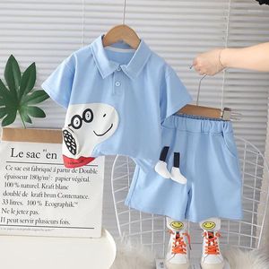 Giyim Setleri 2024 Çocuklar İçin Bebek Yaz Kıyafetleri Erkek ve Kız Karikatür Flip Yakası Kısa Kollu T-Shirts Şort Türük Butik Kıyafet Seti