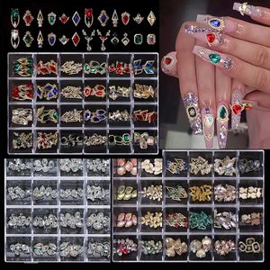 Nail Art Rhinestones Kit 3D Charms smycken Lyxiga delar ädelstenar Stenkristalldiamedekorationer Tillbehör 240509