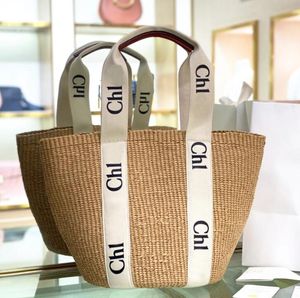 Designer Straw Bag Beach Bag Luxury Tote Bag Handväska Kvinnor Handväska Klassisk stor kapacitet gräs vävd axelväska tote medelhög handväska varumärke